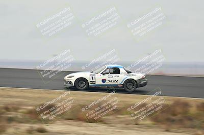 media/Jan-26-2025-CalClub SCCA (Sun) [[cfcea7df88]]/Group 1/Race/